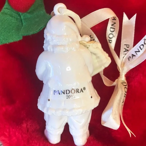 Stunning/authentic🎄HP🎄retired(never left box Pandora 2013 Christmas orn…)